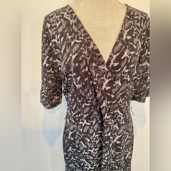 Apt. 9 Faux Wrap Dress without belt - EUC - Picture 4 of 6